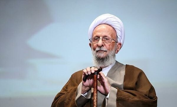 آیا مردم‌سالاری در تفکر آقای مصباح، زمینه‌ای دارد؟